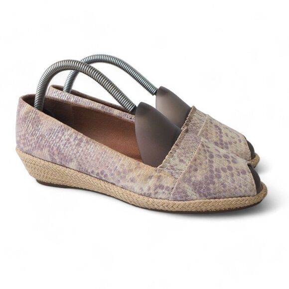 Gentle Souls by Kenneth Cole Lissa Ruffle Peep Toe Espadrille Wedge Women's 8.5 - Picture 4 of 12